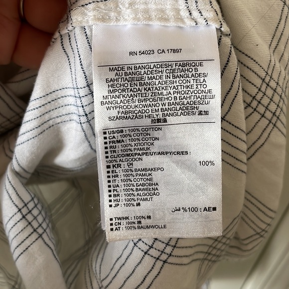 Banana Republic Plain Button Up - Picture 3 of 3